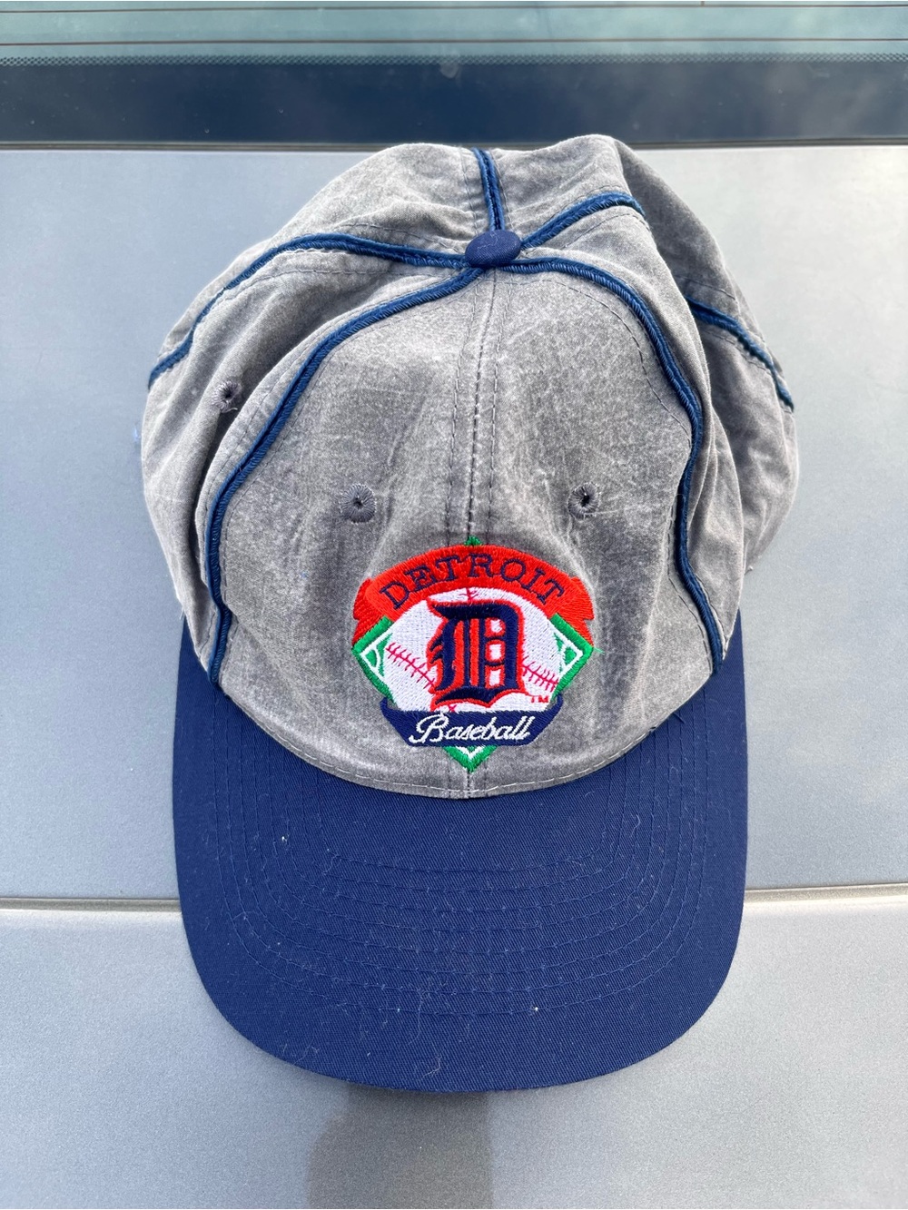 Detroit Tigers Embroidered SnapBack Hat 1990s MLB (The Game)